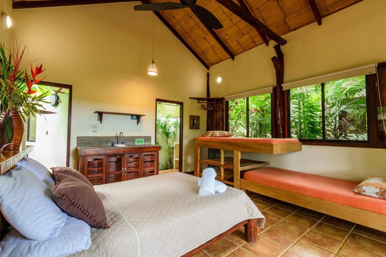 Funky Monkey Lodge Playa Santa Teresa  Zewnętrze zdjęcie