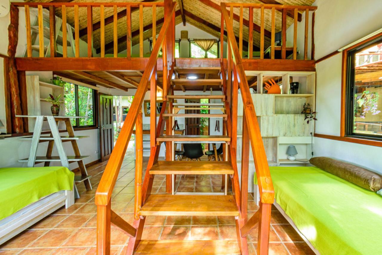 Funky Monkey Lodge Playa Santa Teresa  Zewnętrze zdjęcie